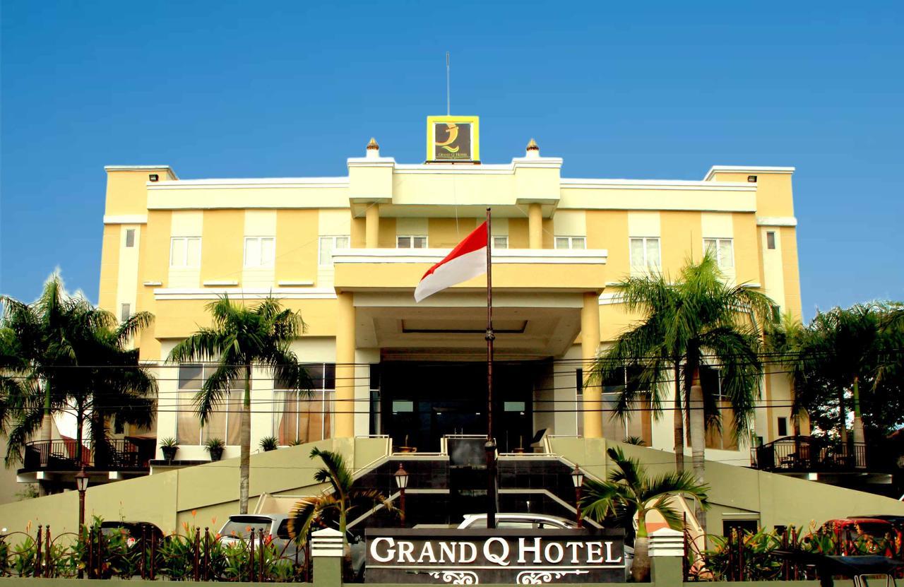 Hotel Grand Q Gorontalo Bagian luar foto